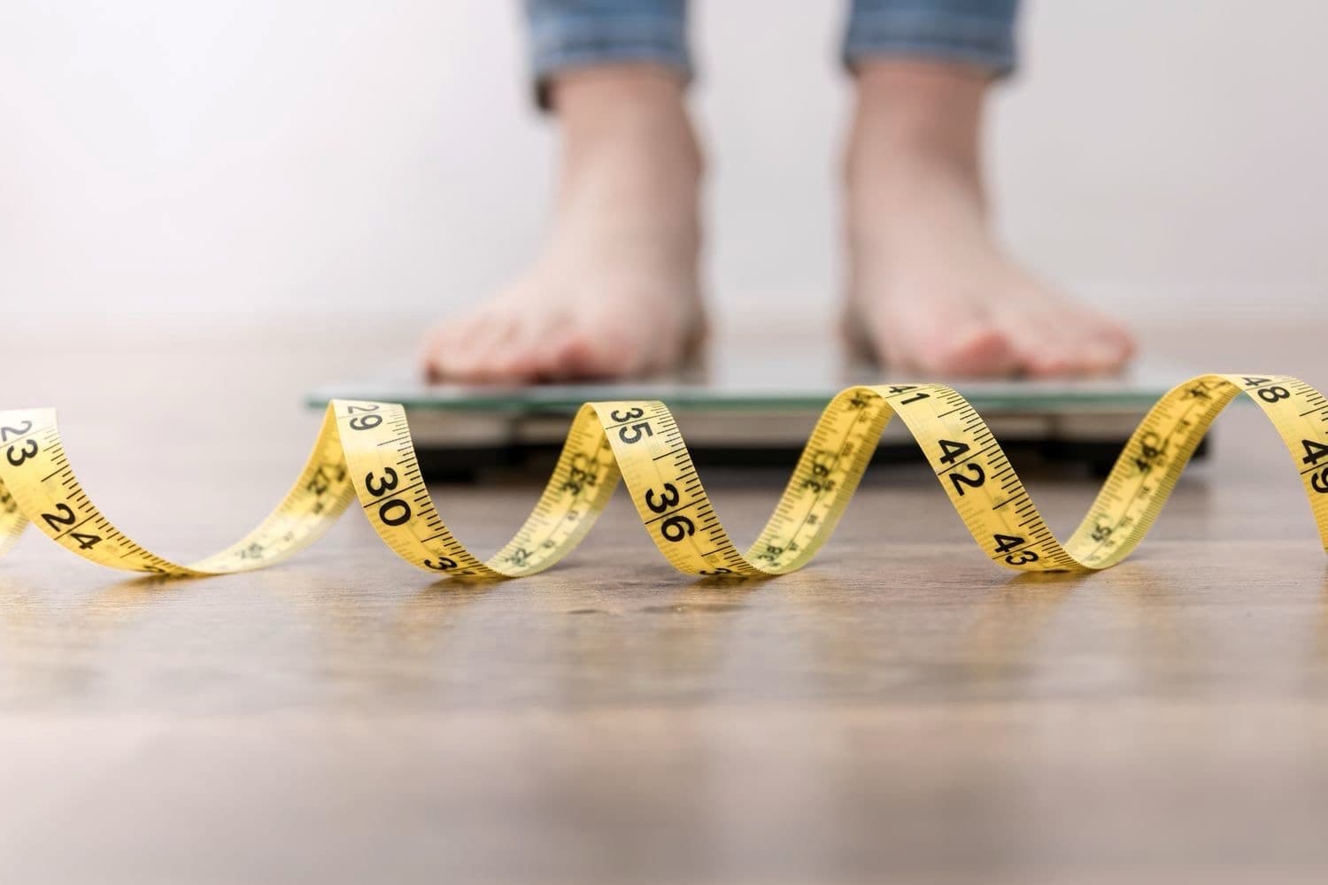Why has obesity become a global public health issue? How can we effectively manage our weight through a comprehensive strategy?